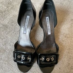 Manolo Blahnik Black Patent Leather Pump